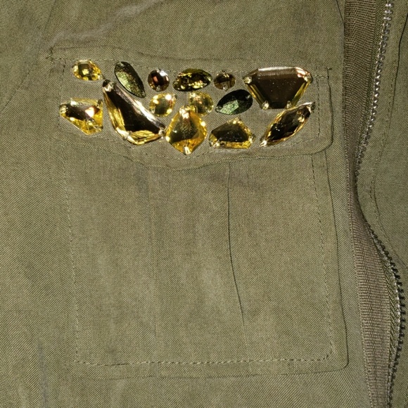 Green Jacket - Picture 2 of 5